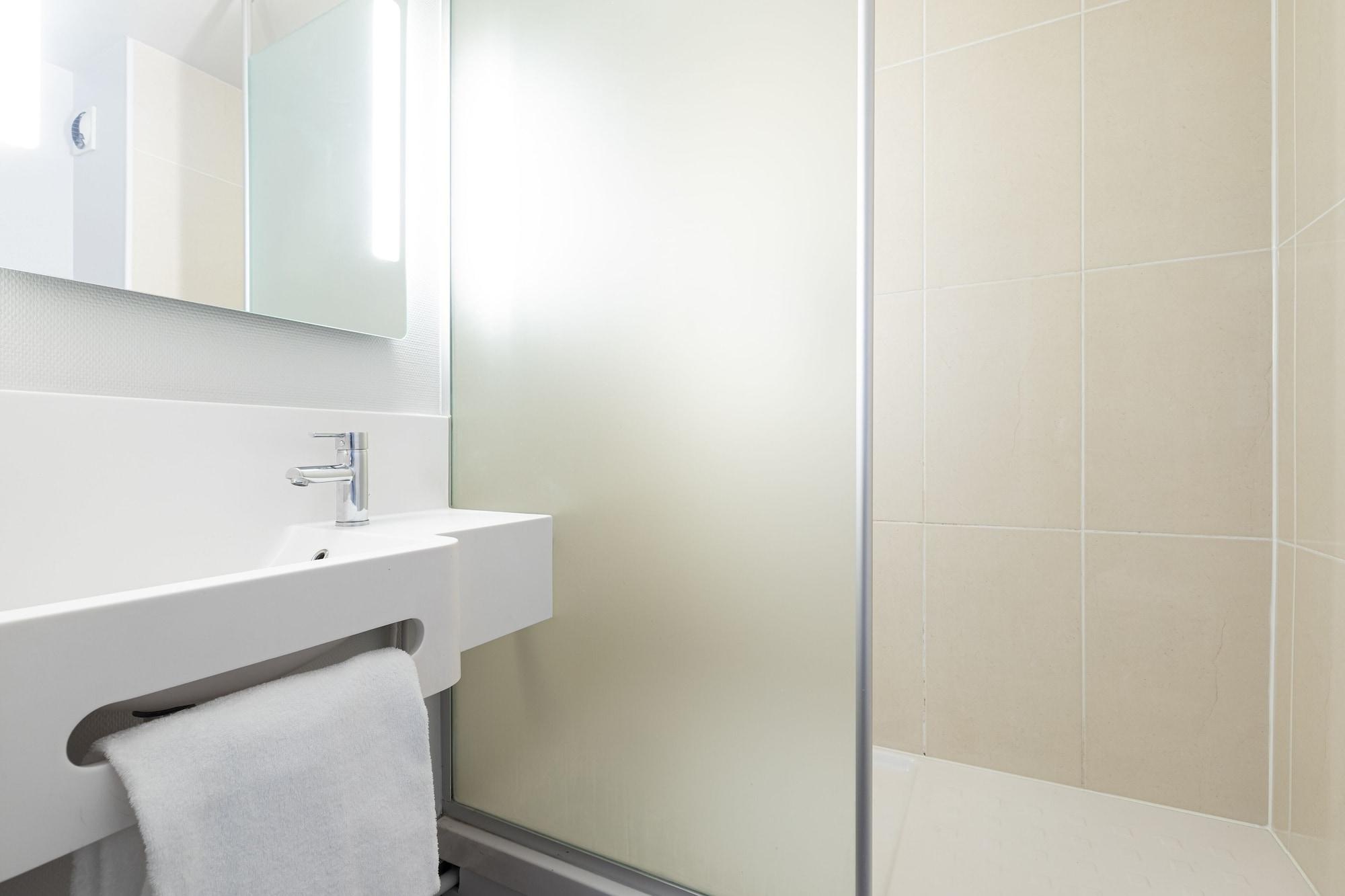 B&B Hotel Lyon Centre Monplaisir Εξωτερικό φωτογραφία