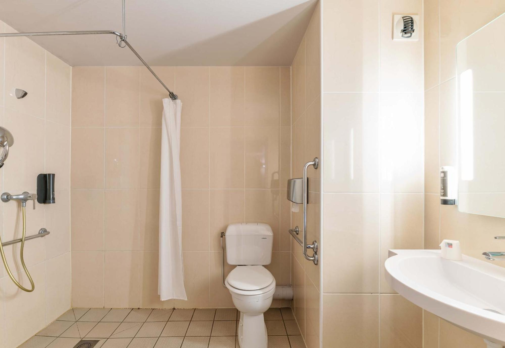 B&B Hotel Lyon Centre Monplaisir Εξωτερικό φωτογραφία